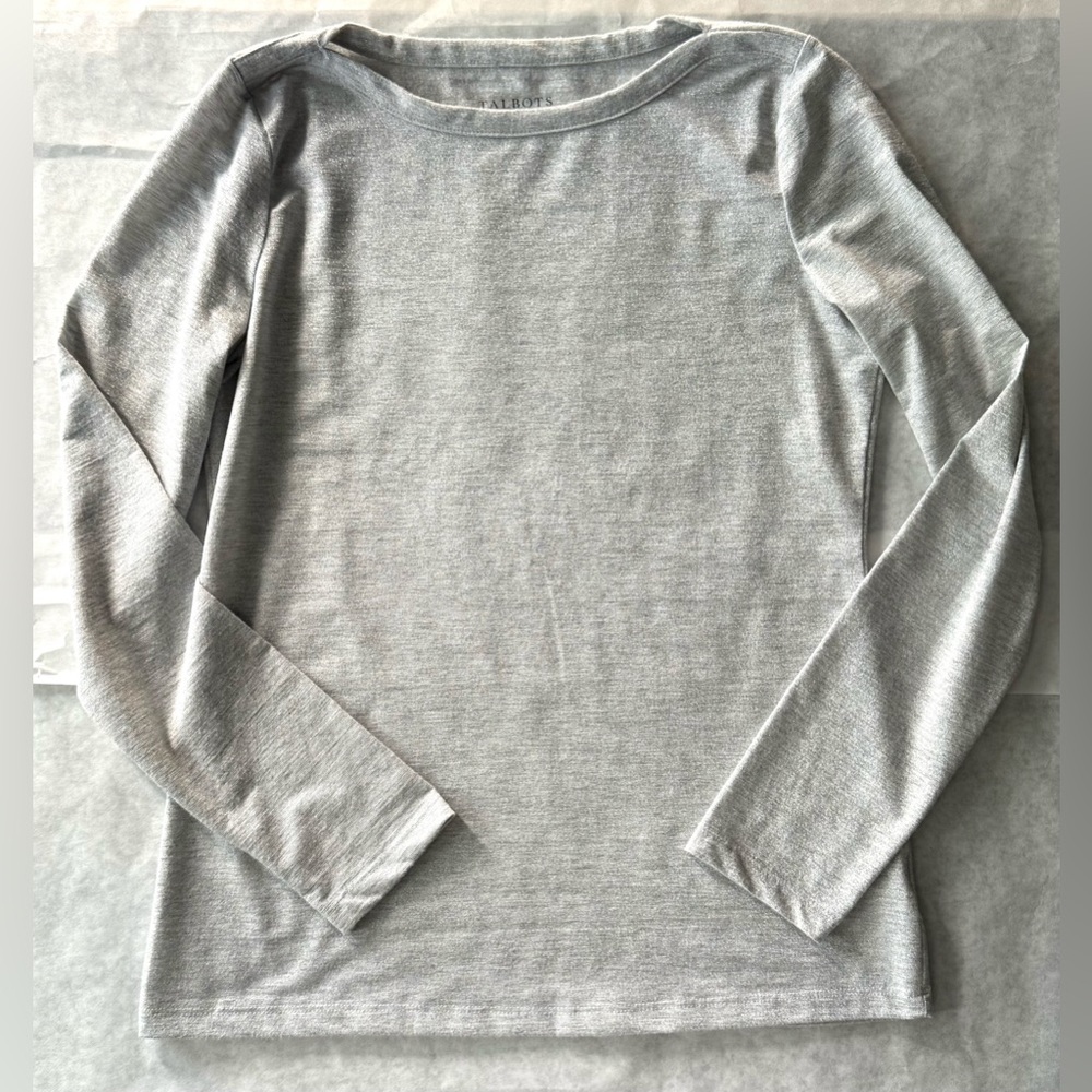 Talbots soft silvery gray boat neckline long sleeve metallic t shirt top